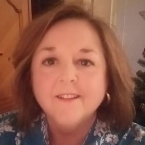 Meet your Posher, Debbie allen